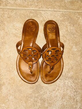 Tory Burch Tan Leather Logo Thong Sandals Miller Brown Tan 7.5